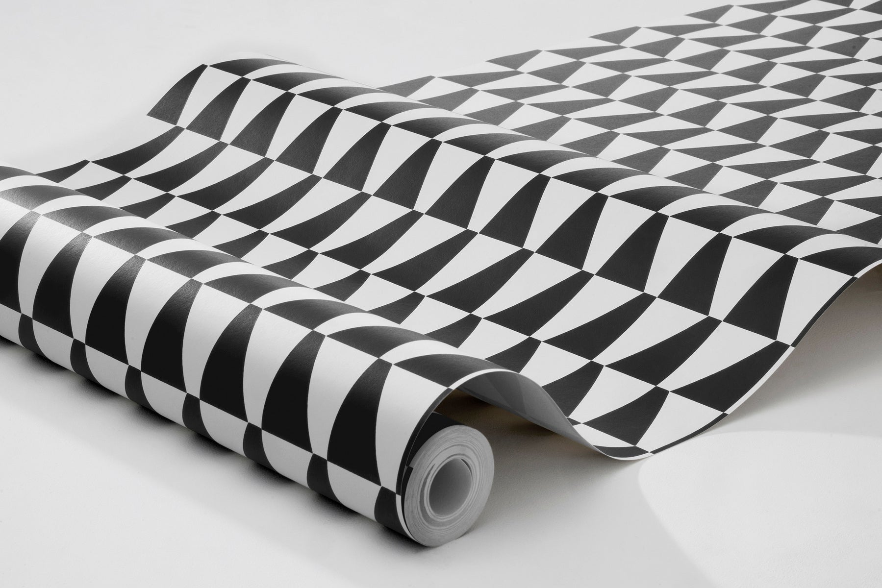 Arne Jacobsen Trapez Wallpaper - Black - Borastapeter