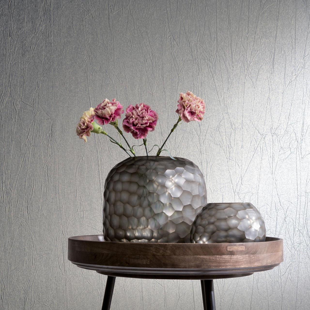 Crushed Natural Opulence Silver Wallpaper - Galerie