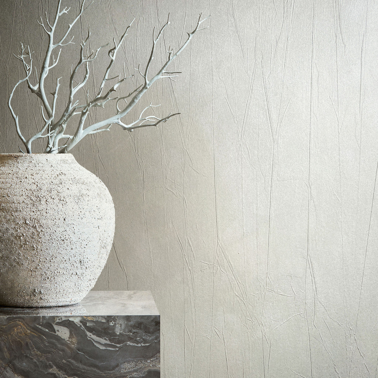 Crushed Natural Opulence White Wallpaper - Galerie