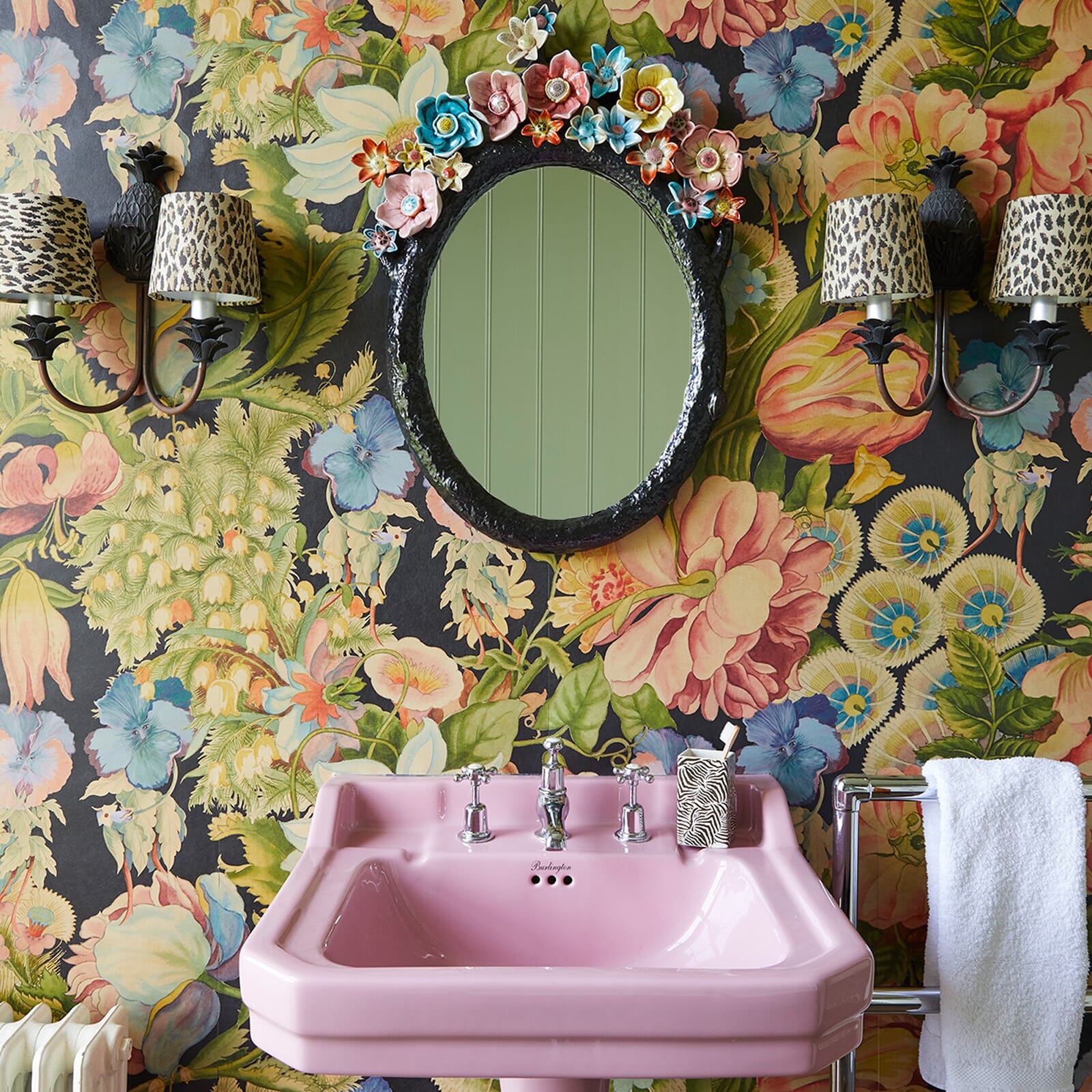 Amatoria Magna Wallpaper - Noir - House of Hackney