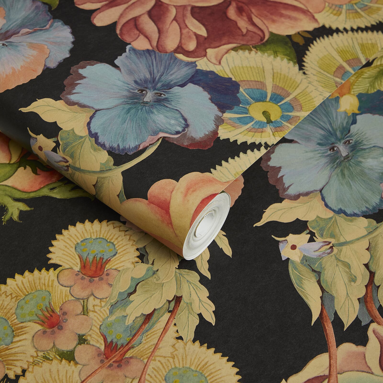 Amatoria Magna Wallpaper - Noir - House of Hackney