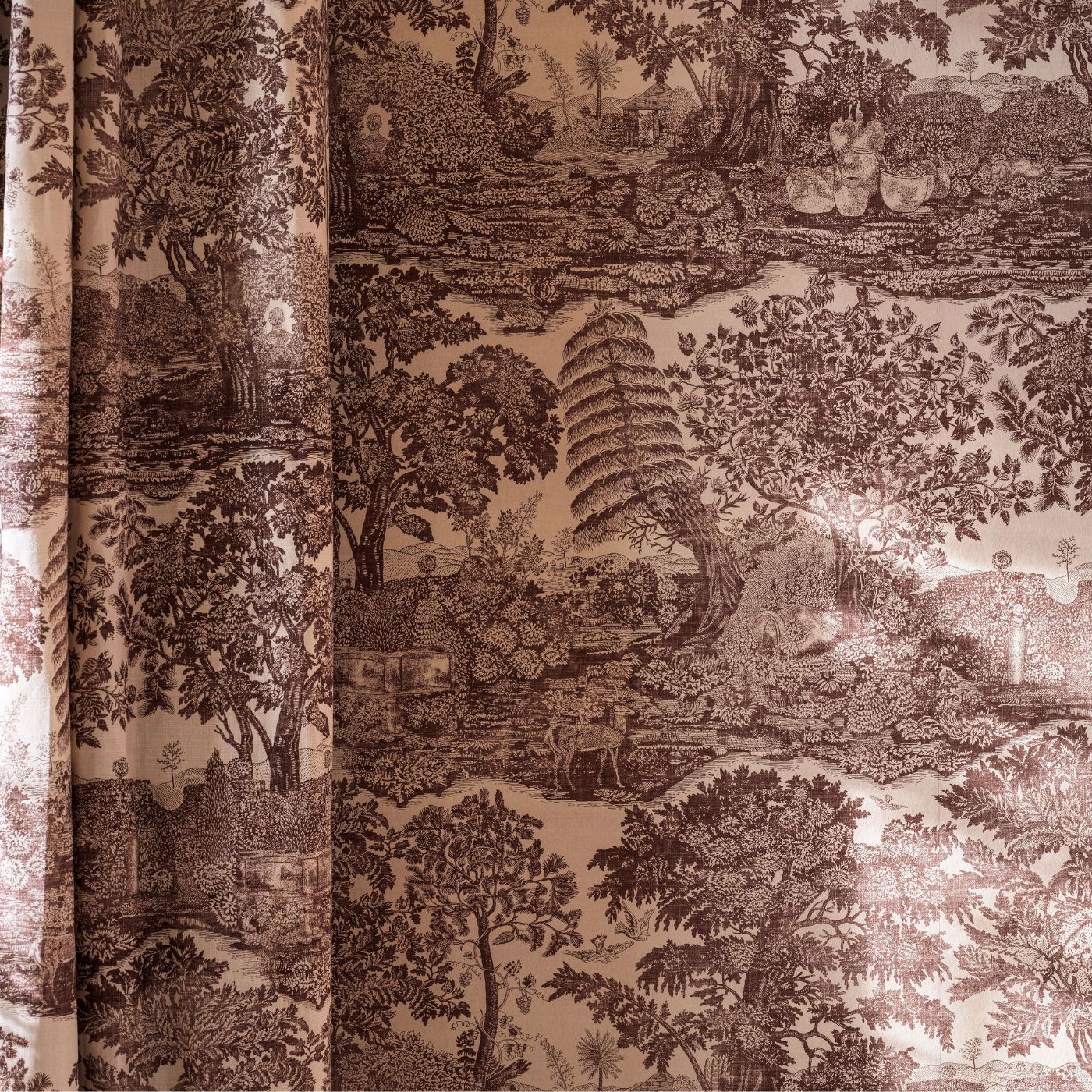 Highgrove Toile Wallpaper