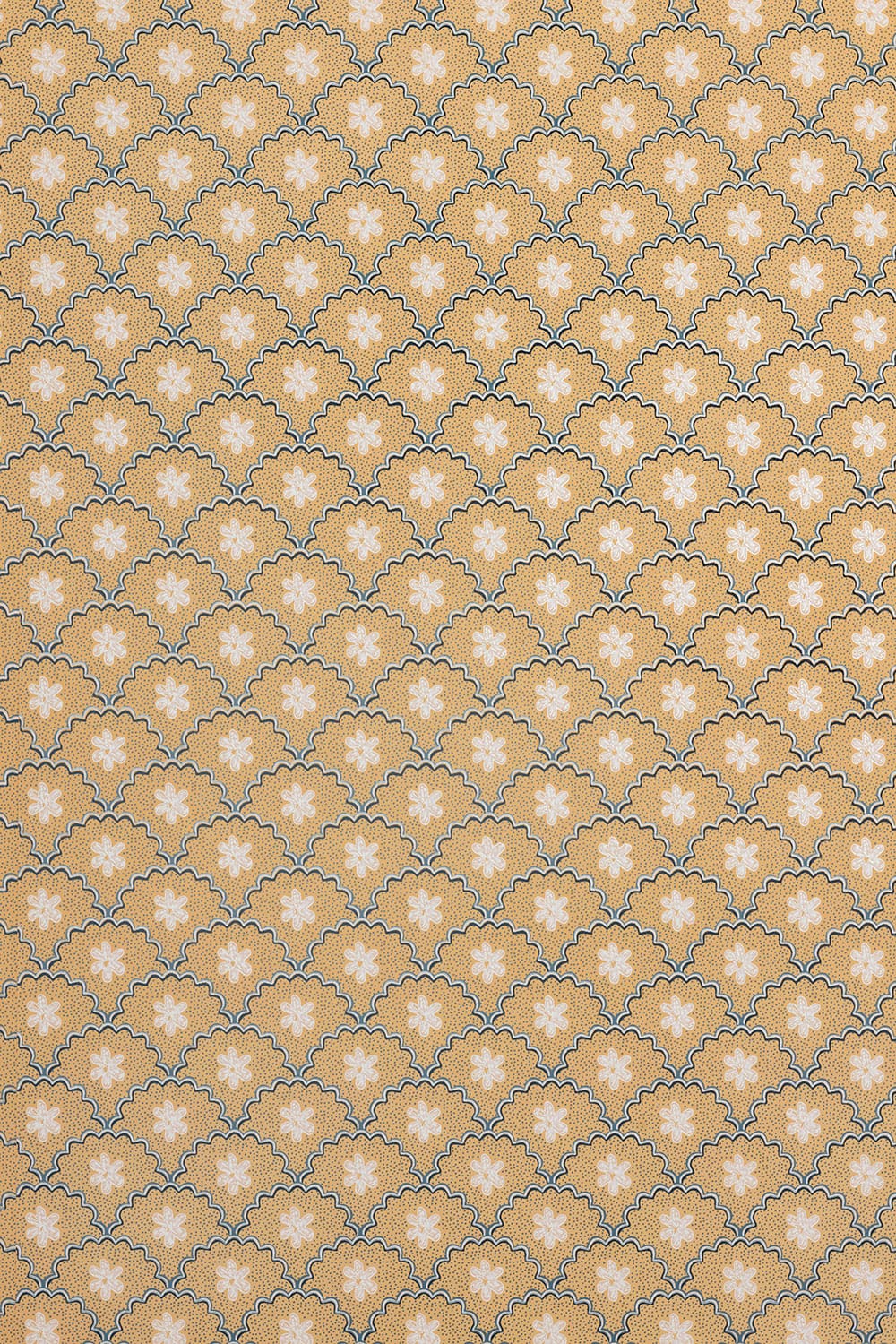 Daisy Scallops Wallpaper - Sand / Ink - BG3000201 - Barneby Gates