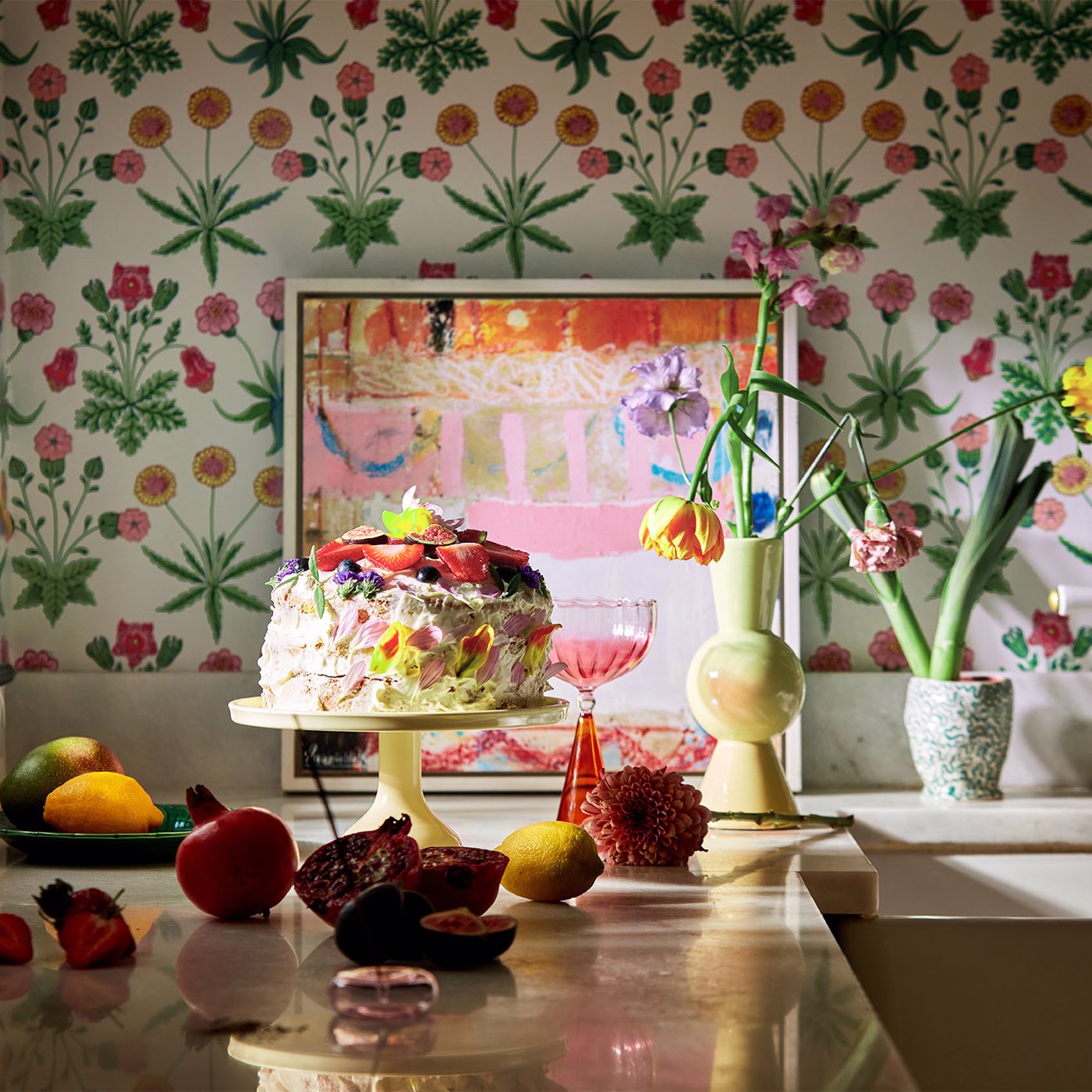 Daisy Wallpaper - Strawberry Fields - 510005 - Morris & Co