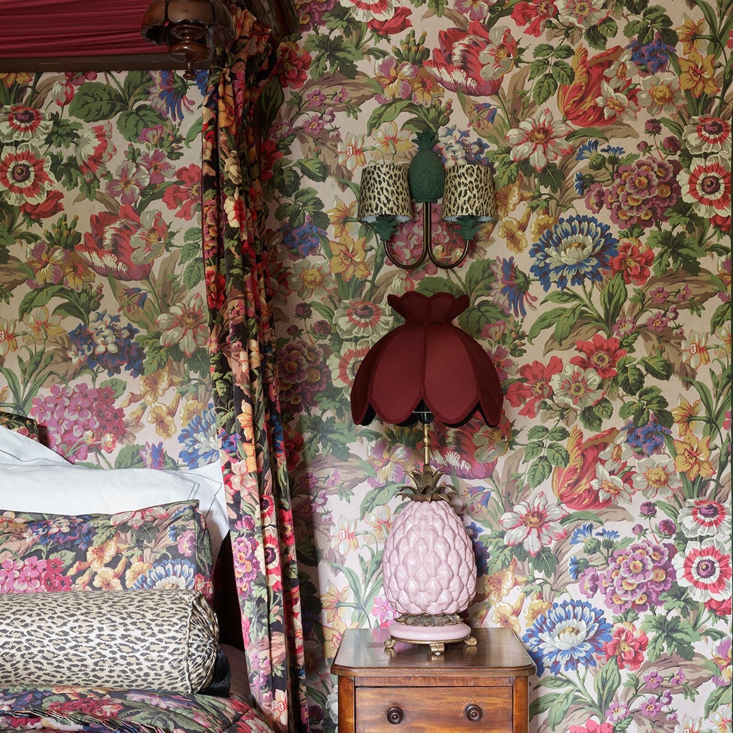 Florescence Wallpaper - Alabaster - House of Hackney