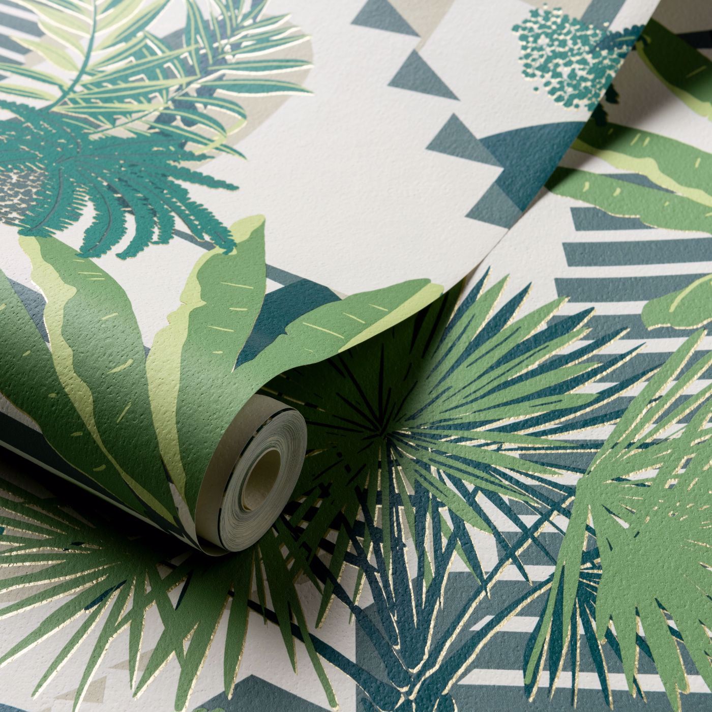 Malindi Wallpaper - Palm - Clarke & Clarke
