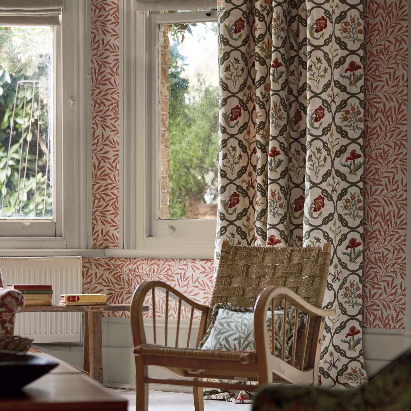 May’s Coverlet Fabric - Twining Vine - 237309 - Morris & Co