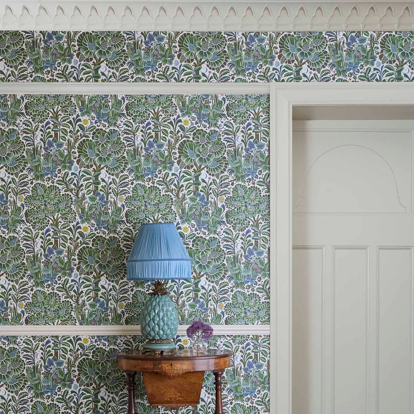 Moon Garden Wallpaper - Verde - House of Hackney