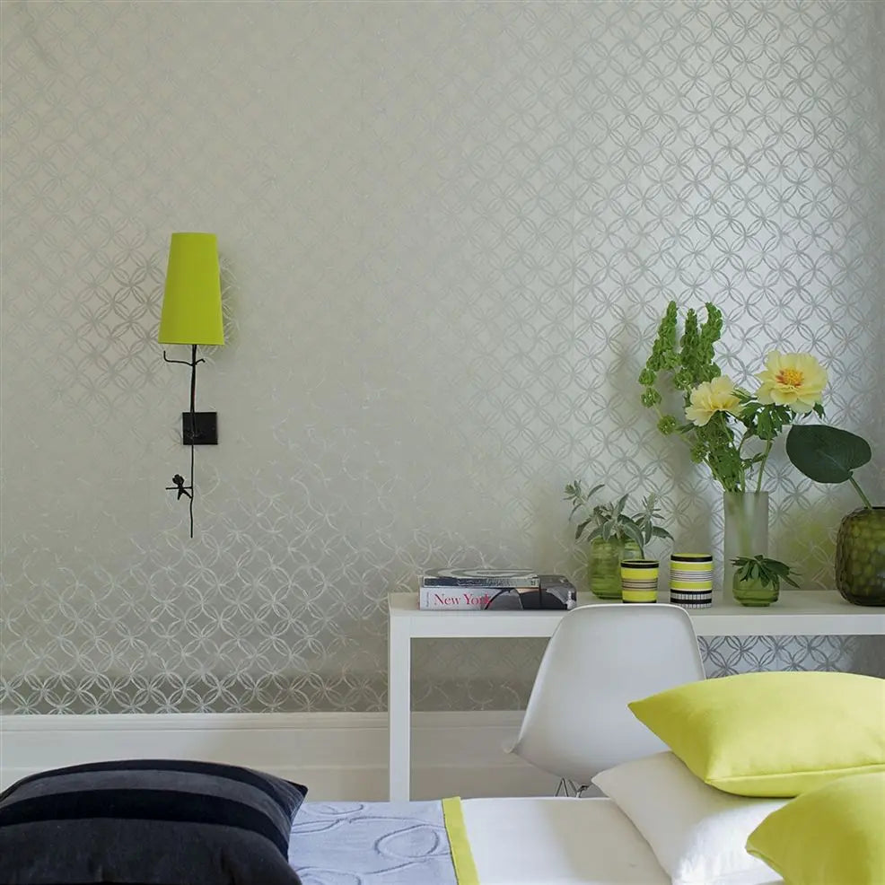 Ottelia Wallpaper - Pearl - P572/01 - Designers Guild