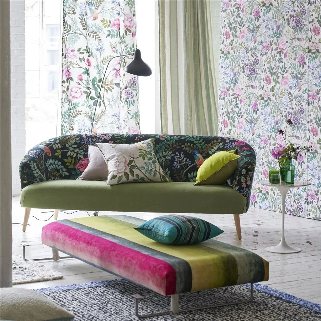 Porcelaine De Chine Fuchsia Room Wallpaper
