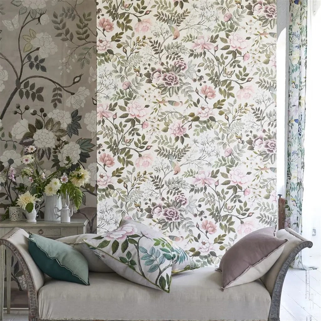 Porcelaine De Chine Peony Room Wallpaper