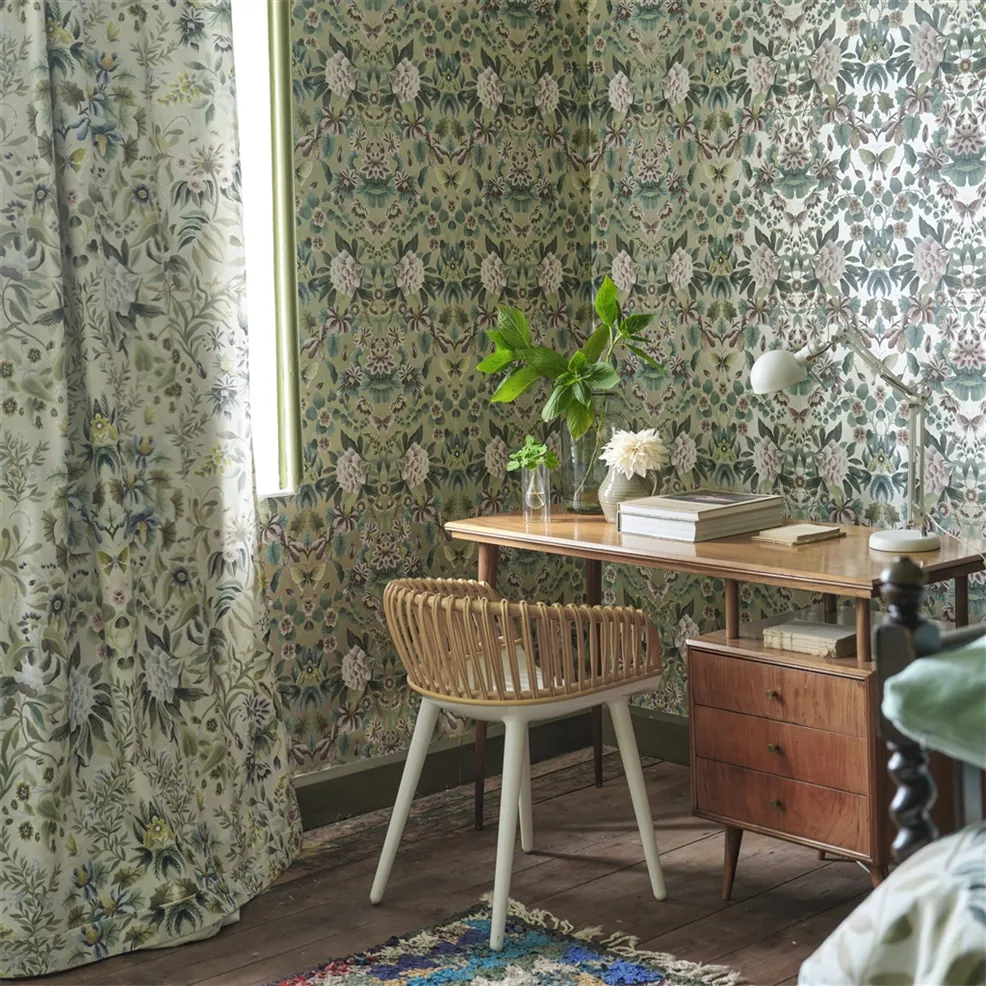 Ikebana Damask Gilver Room Wallpaper