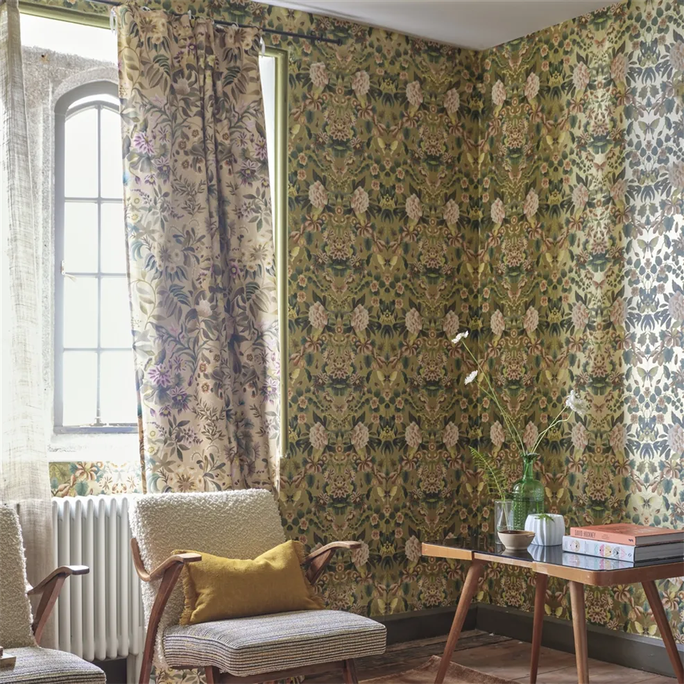 Ikebana Damask Gold Room Wallpaper