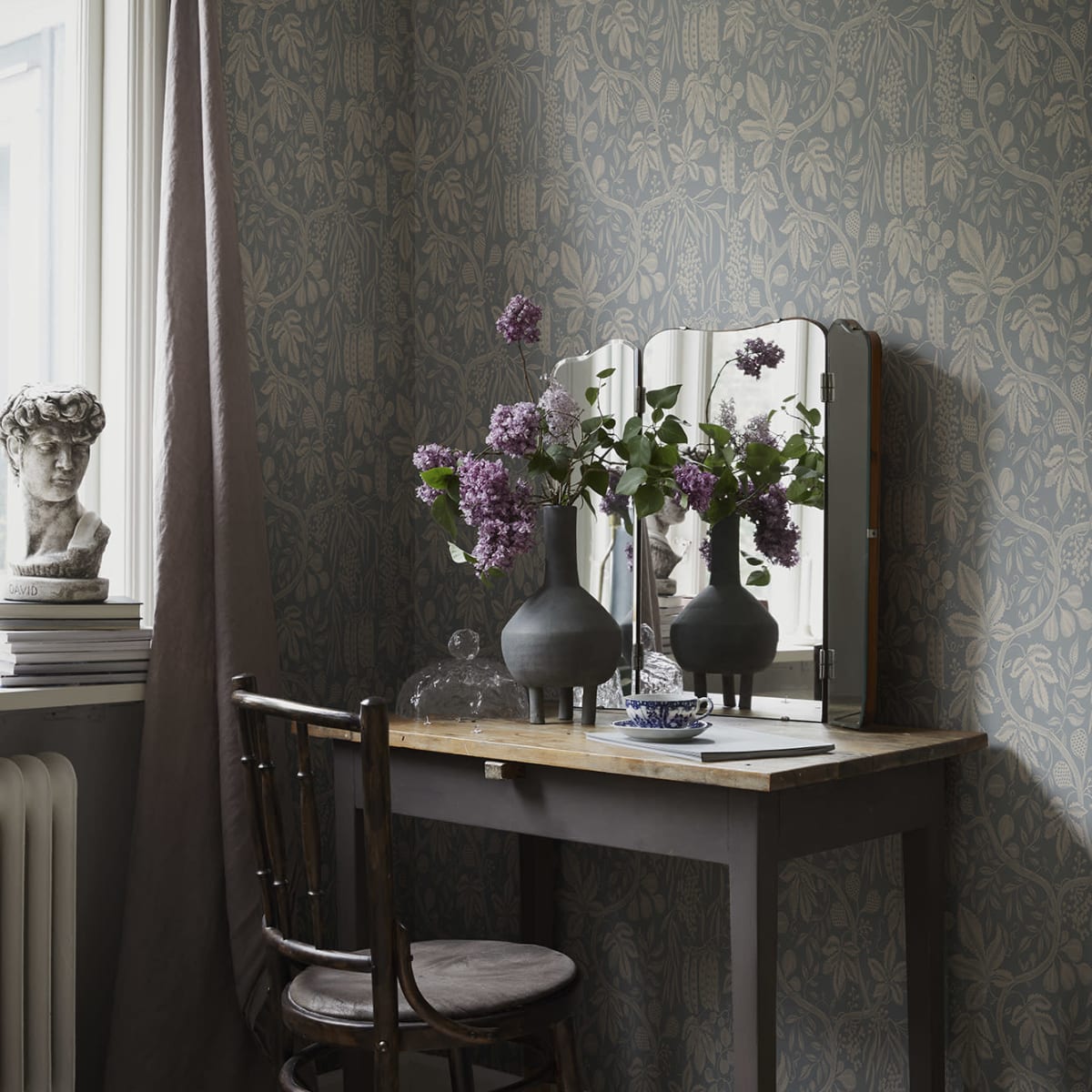 Fig Garden Wallpaper