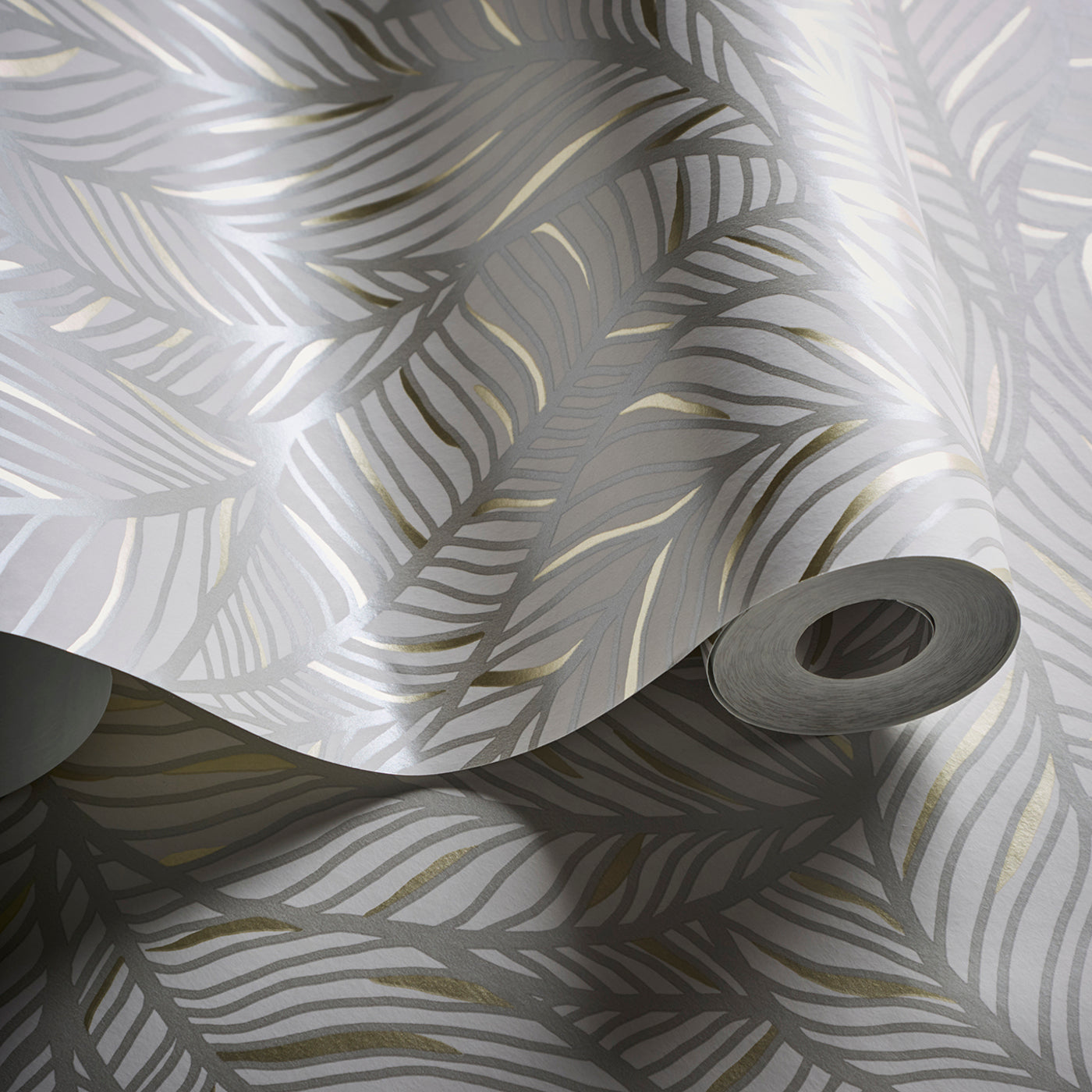 Selva Wallpaper - Linen/Champagne - Clarke & Clarke