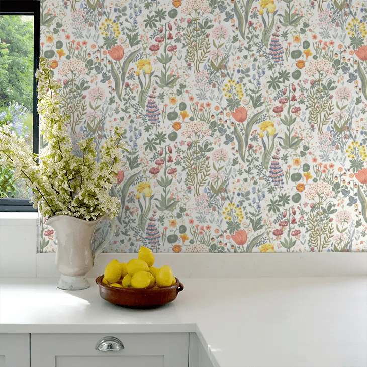 Bloomsterhav Wallpaper - Ivory / Multi - Boråstapeter - 2053 - Premier Wallcovering
