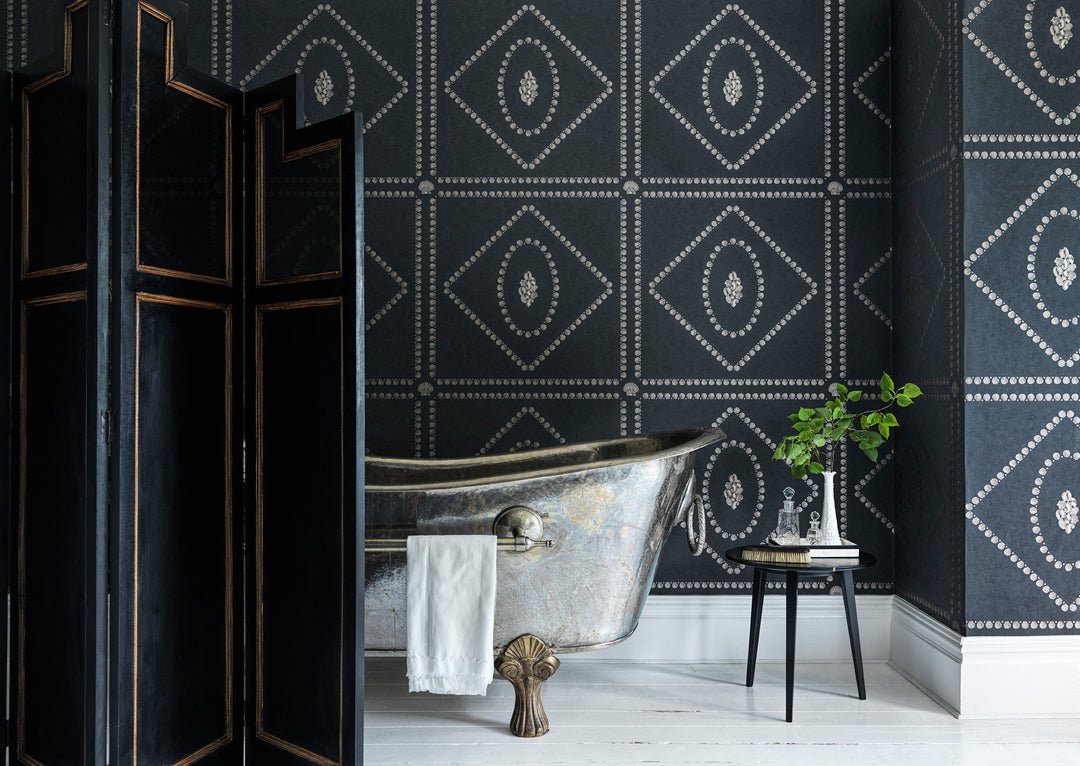 Conchiglie Wallpaper - Soft Gold on Charcoal - 123/5023 - Cole & Son - Premier Wallcovering