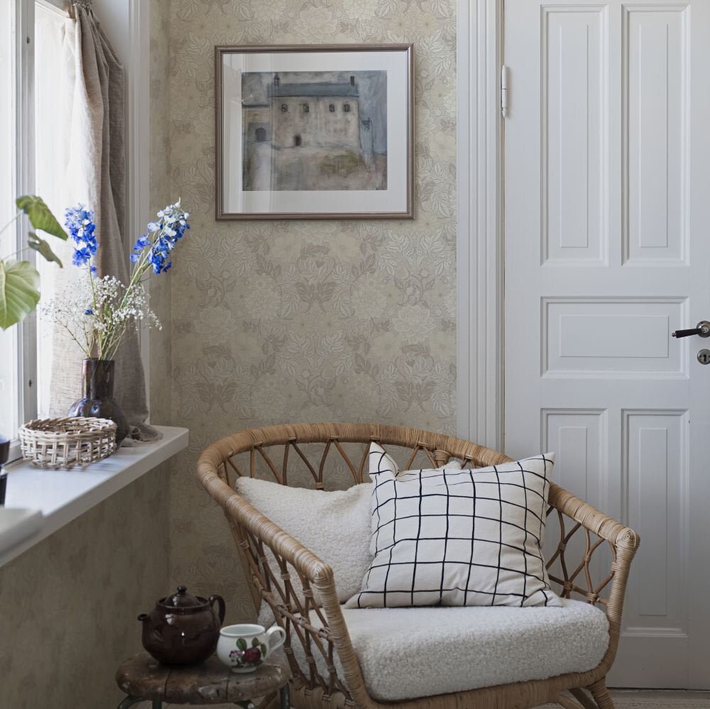 Dahlia Garden Wallpaper - Beige - Boråstapeter - 7691 - Premier Wallcovering