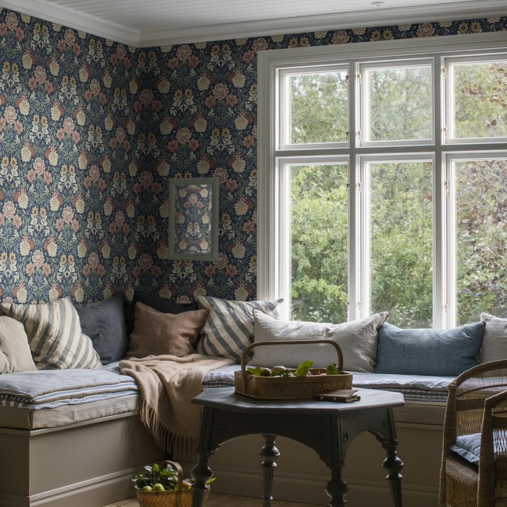 Dahlia Garden Wallpaper - Midnight Blue - Boråstapeter - 7690 - Premier Wallcovering