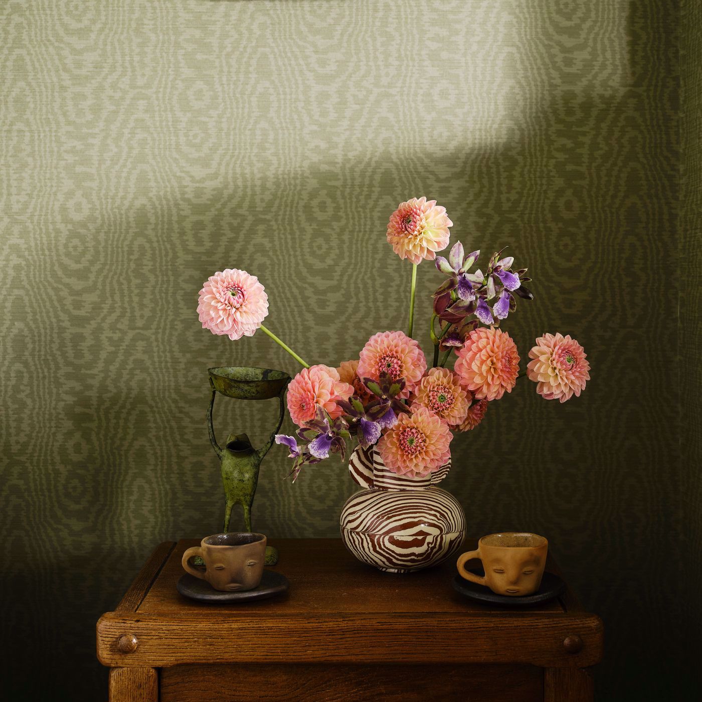 Elsworthy Wallpaper - Moss - HHHW113177 - Harlequin - Premier Wallcovering