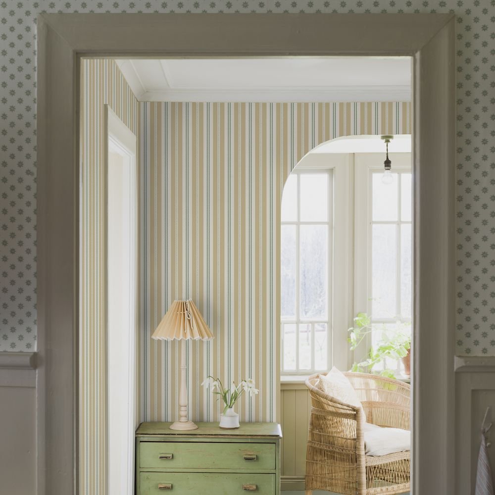 Hedda Wallpaper - Yellow - Boråstapeter - 5816 - Premier Wallcovering