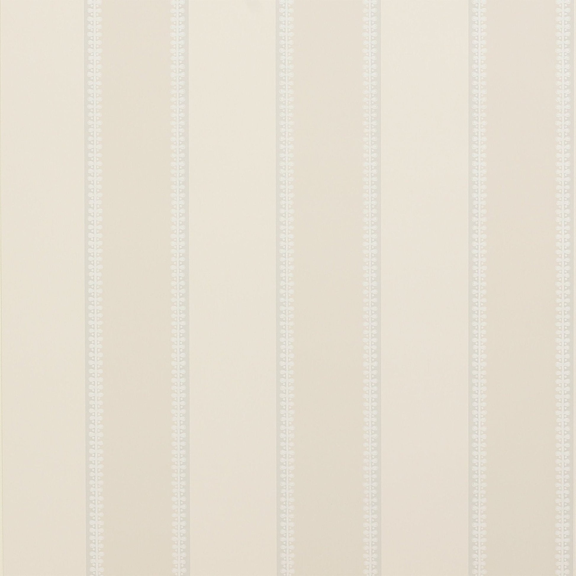 Hume Stripe Wallpaper - Silver - Colefax & Fowler - 07189 - 04