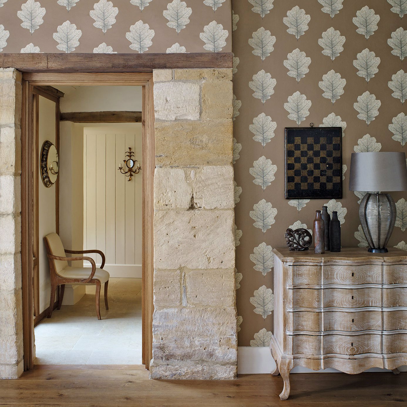 Oak Filigree Wallpaper - Stone/Gilver - Sanderson - DWOW215698