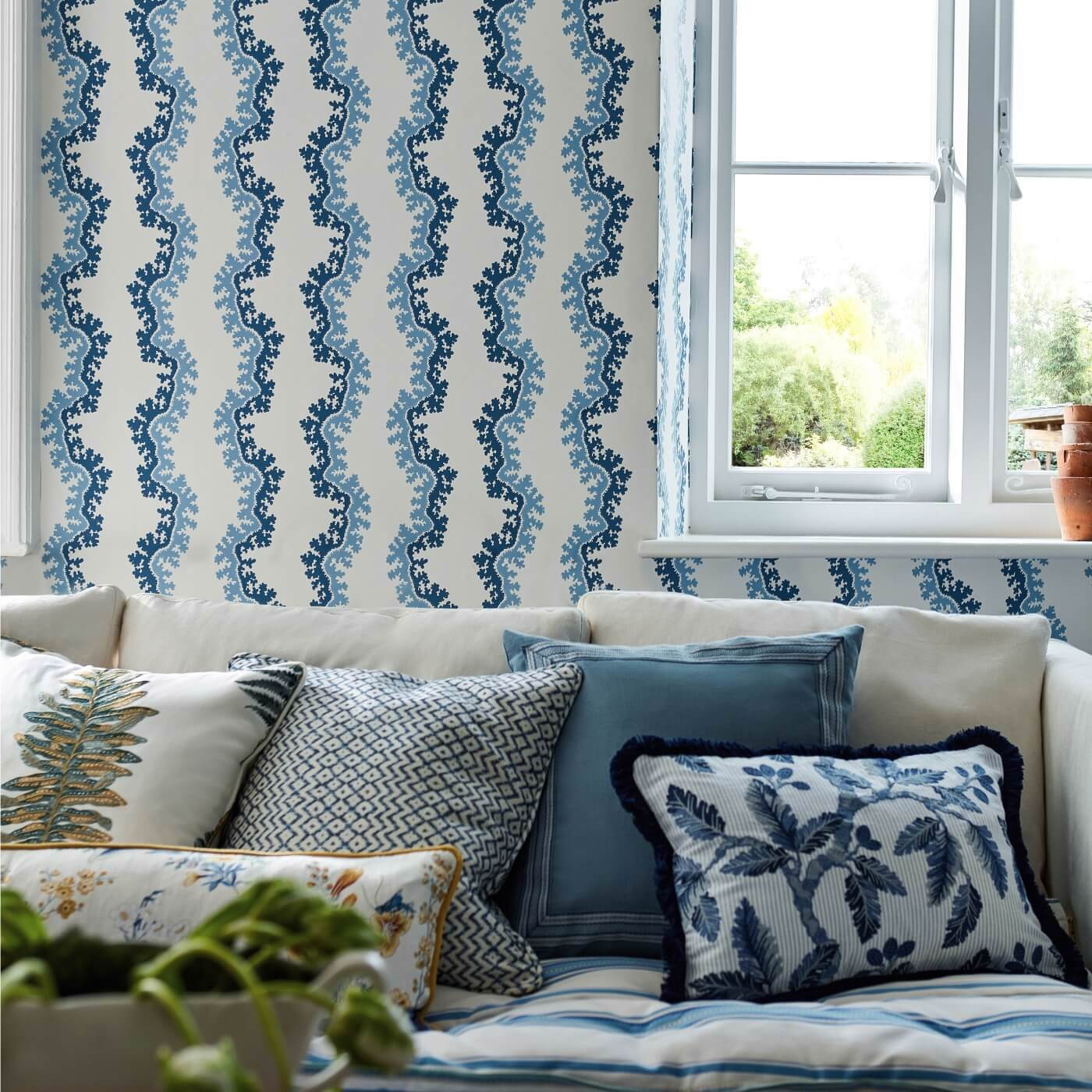 Oxbow Wallpaper - Indigo - DABW217250 - Sanderson