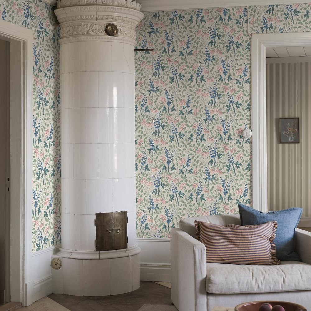 Tradgardsfrojd Wallpaper - Ivory - Boråstapeter - 6984 - Premier Wallcovering