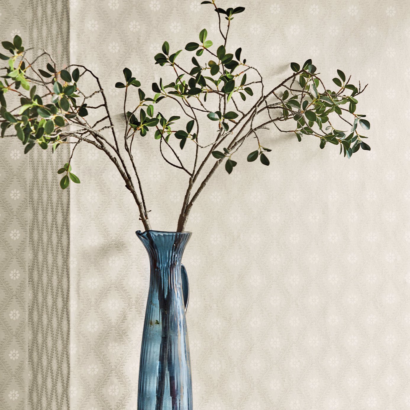 Witney Daisy Wallpaper - Lagoon - Sanderson - DLMW216873