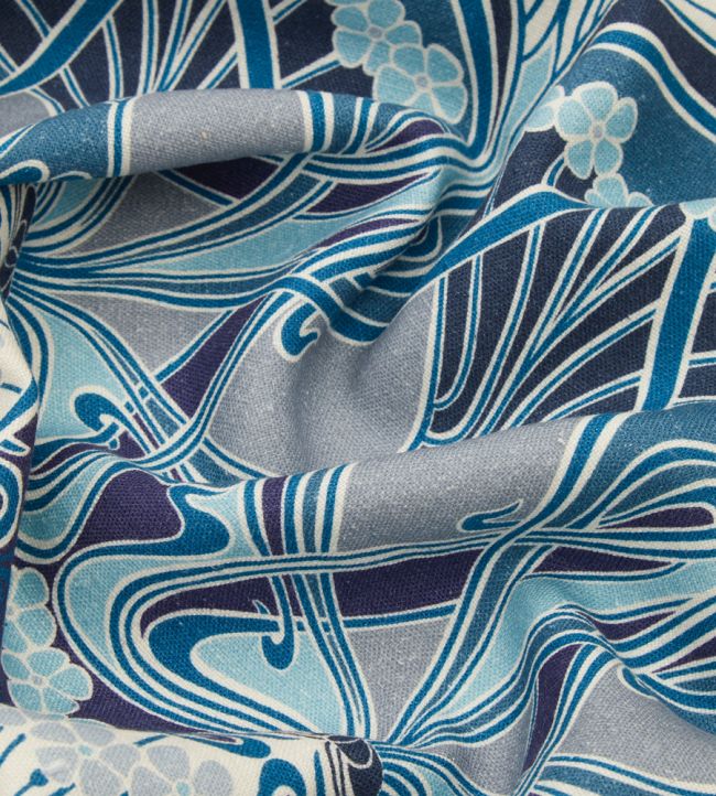 Ianthe Bloom Multi in Ladbroke Linen Room Fabric - Blue