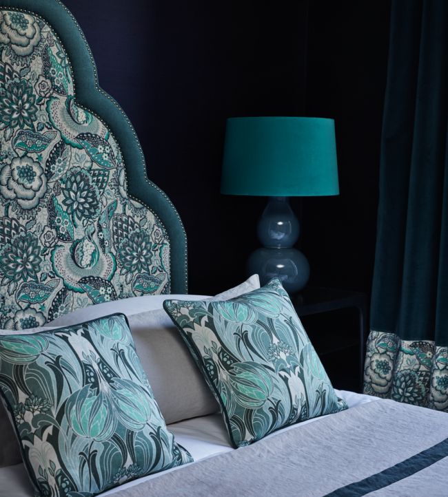 Katherine Nouveau in Emberton Linen Room Fabric - Teal