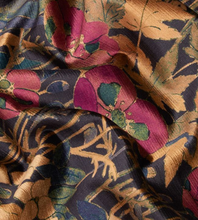 Faria Flowers in Vintage Room Velvet Fabric - Multicolor