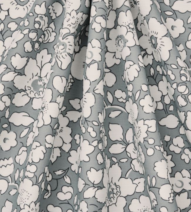 Betsy Bloom in Easton Room Fabric - Gray