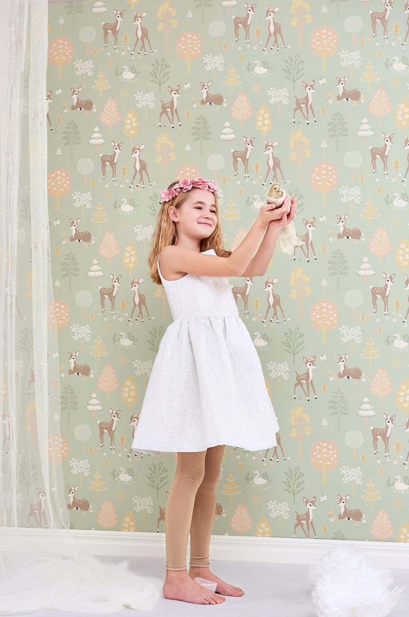 Golden Woods  Dusty Green Wallpaper - Majvillan