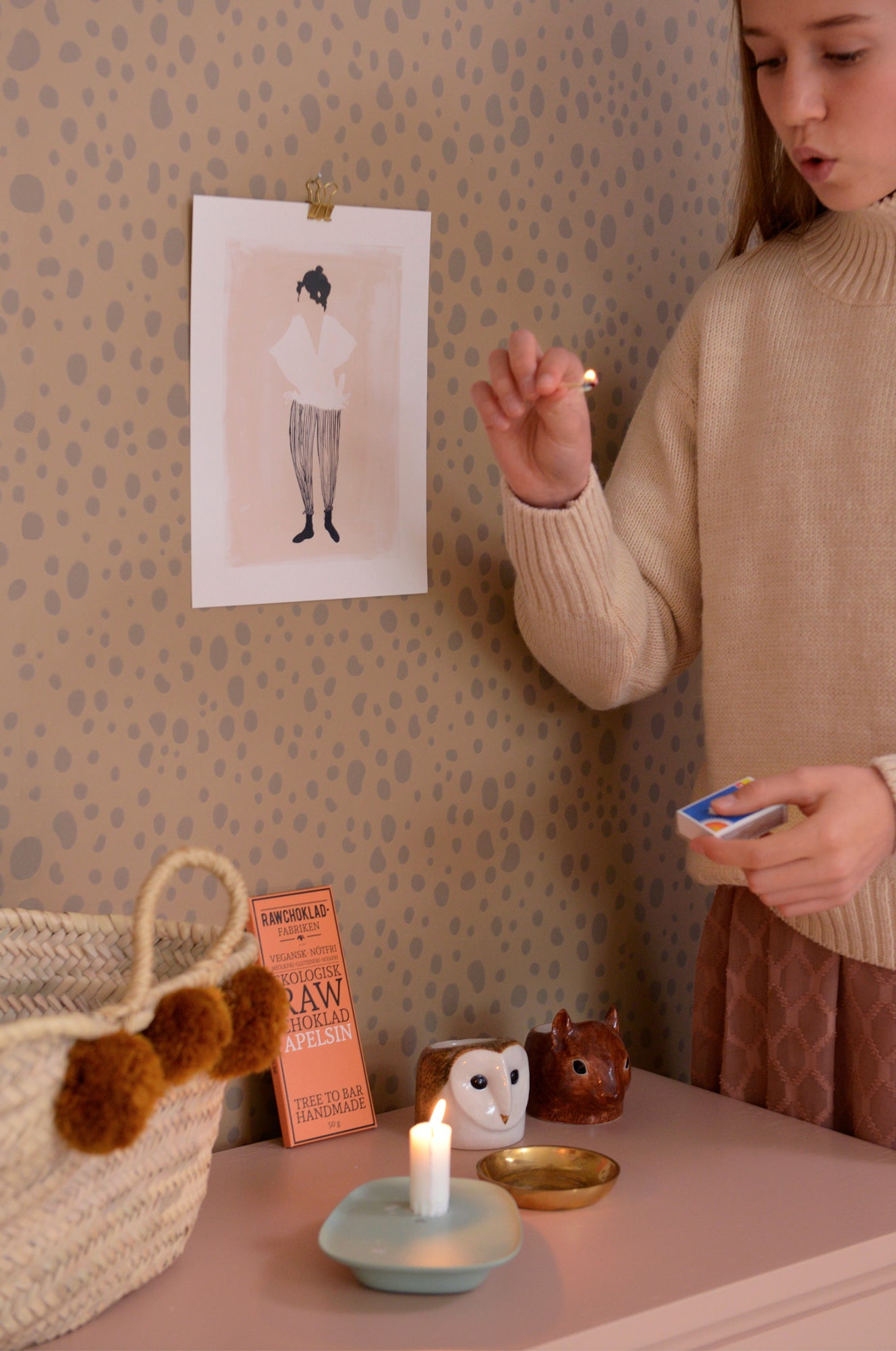 Animal Dots Soft Brown Wallpaper - Majvillan