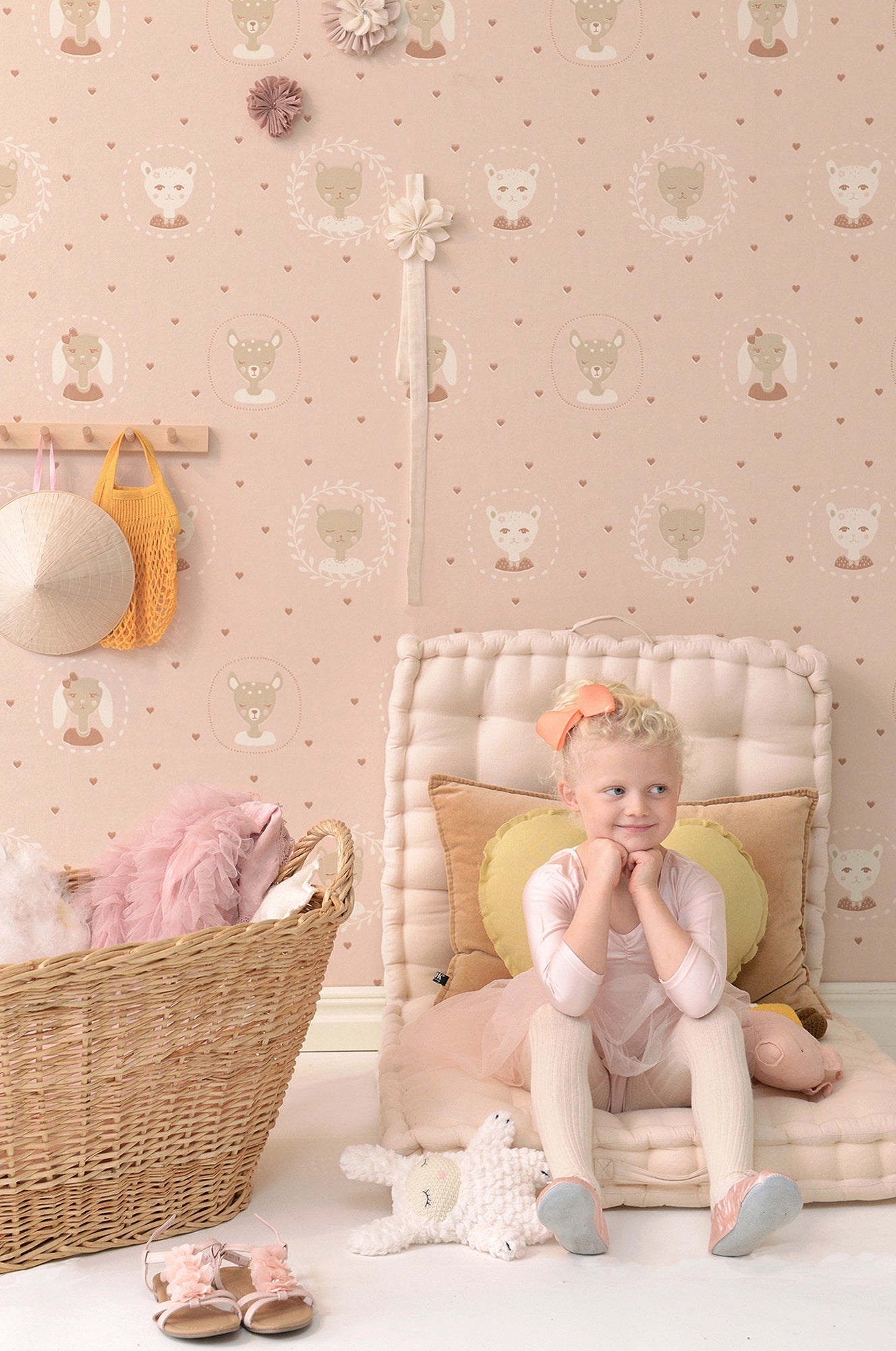 Hearts Dusty Warm Pink Wallpaper - Majvillan