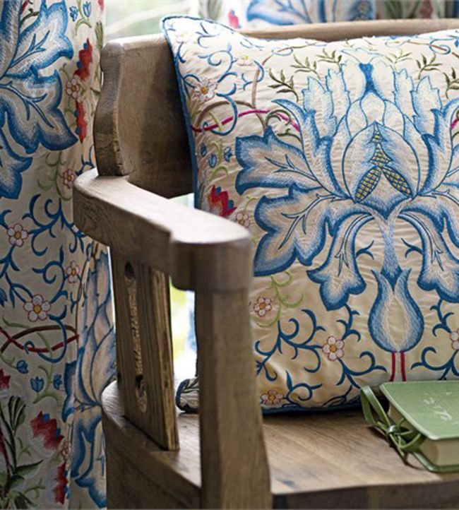 Artichoke Embroidery Room Fabric - Blue