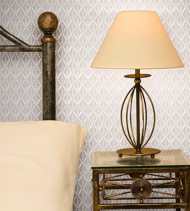 Lee Priory Wallpaper - White - Cole & Son
