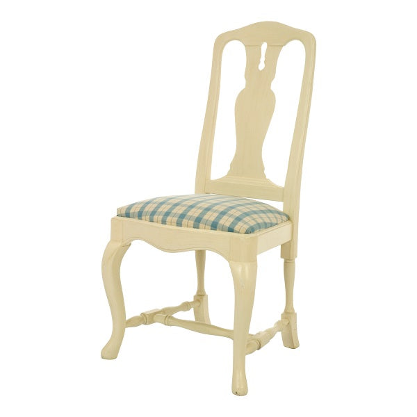 Bonde Wooden Chair - paint detail