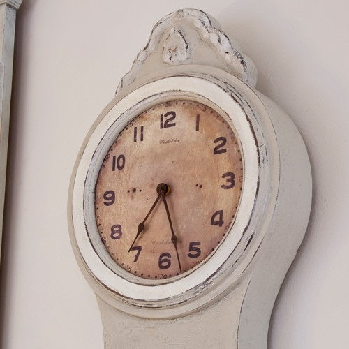 Mora Wall Clock Antique Grey - face detail