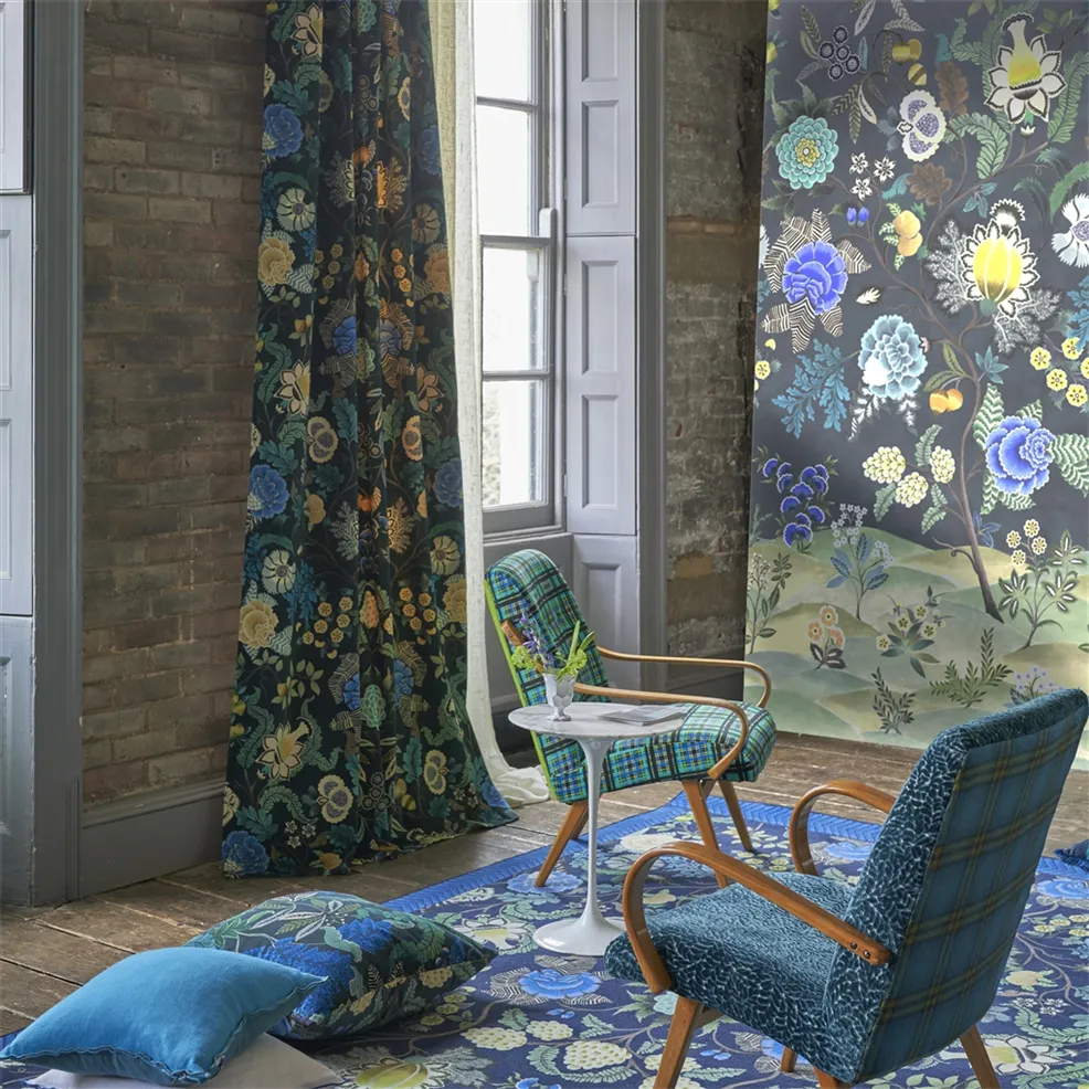 Brocart Decoratif Indigo Room Wallpaper