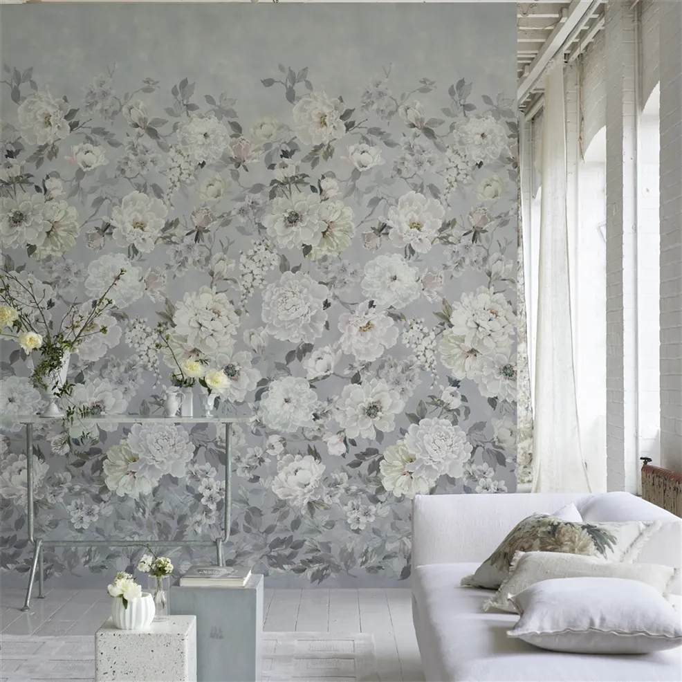 Fleur Blanche Platinum Room Wallpaper
