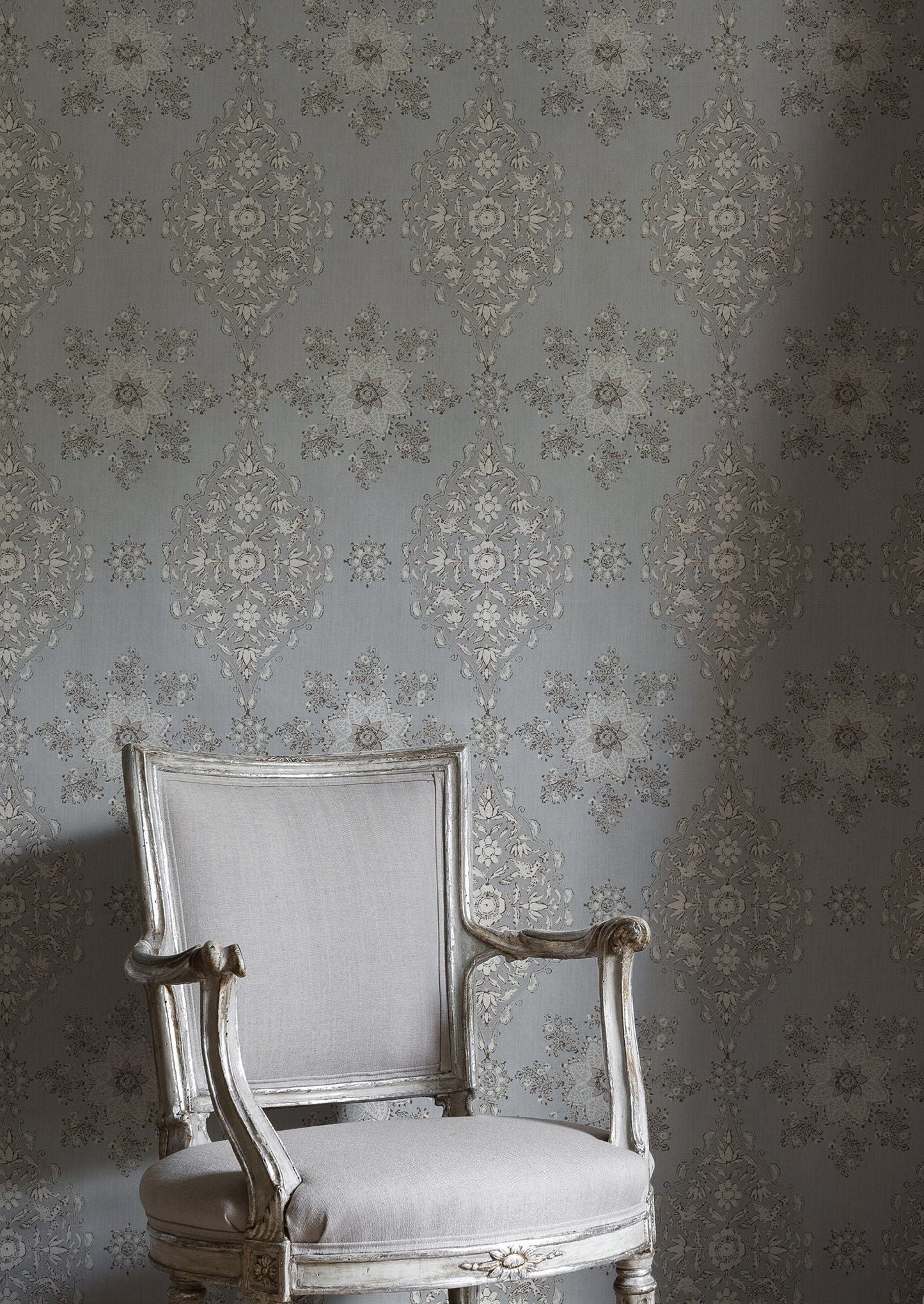 Pashmina Room Wallpaper - Silver