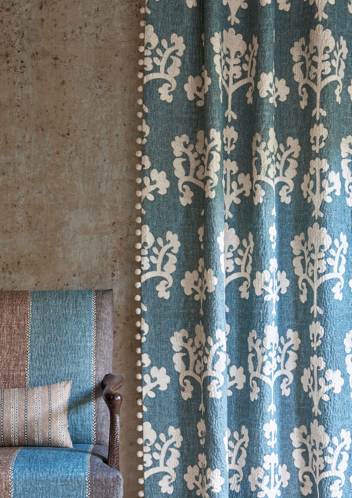 Saracen Cerulean Fabric - Lewis & Wood