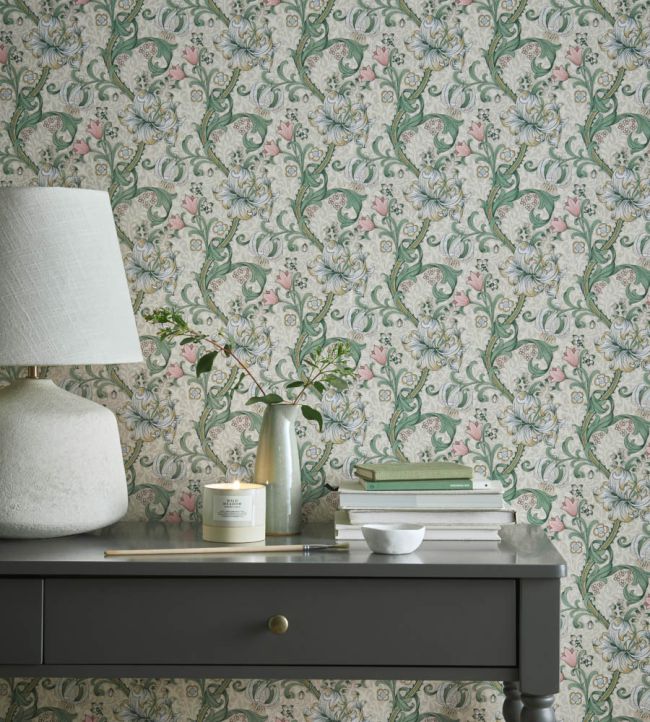 Golden Lily Wallpaper - Green - Clarke & Clarke - William Morris